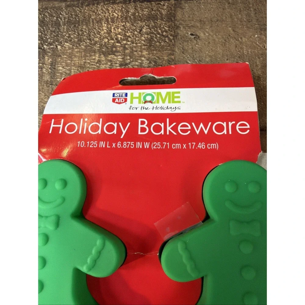 Green Silicone Gingerbread Man Baking Mold Cake Brownies Candy Holiday Bakeware